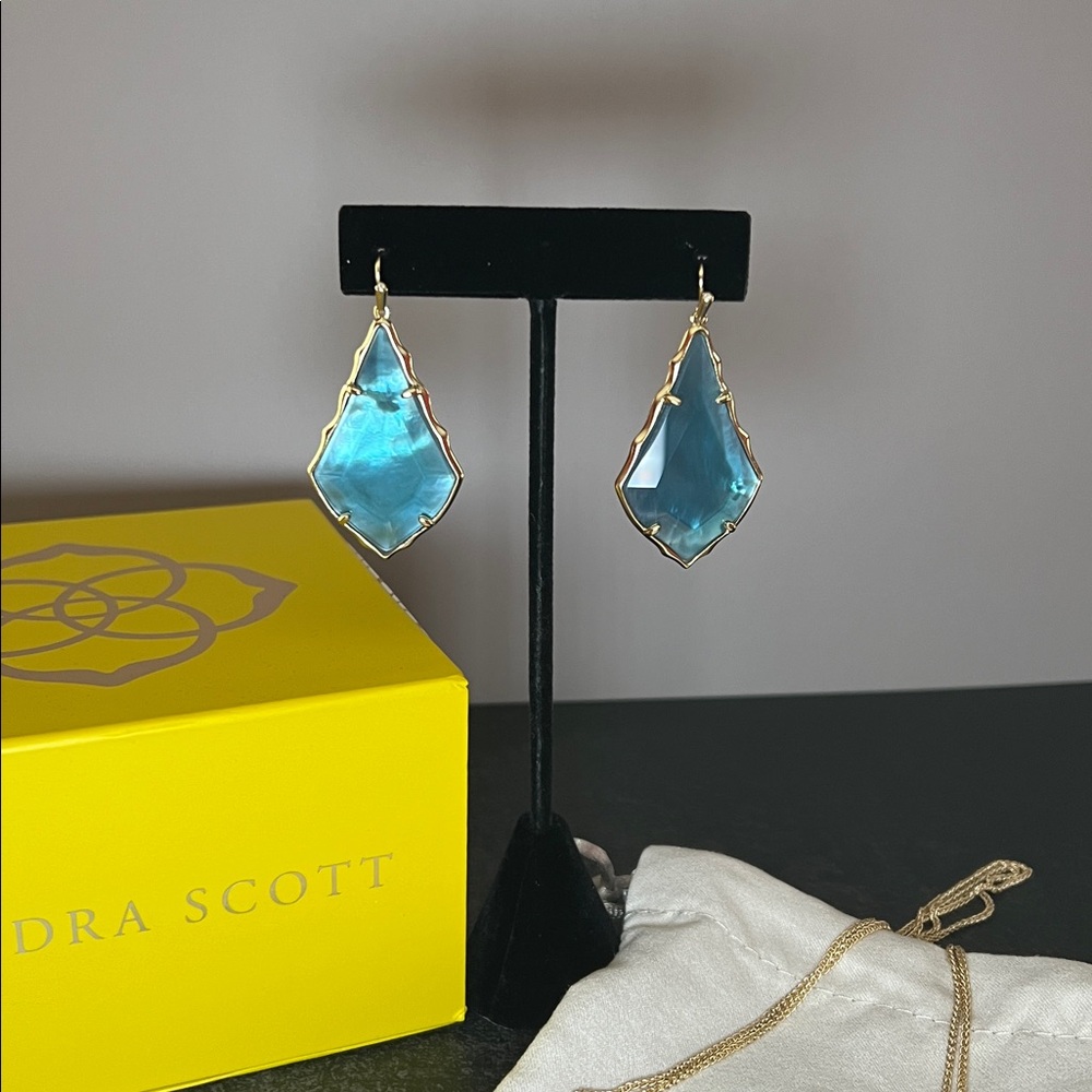 Kendra Scott Blue Teardrop Earrings and Pendant Necklace Set - Picture 2 of 6